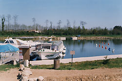 Le port de Fontet, le mois de son inauguration (cliché : Sylvie Robin - cliquez pour voir un agrandissement)